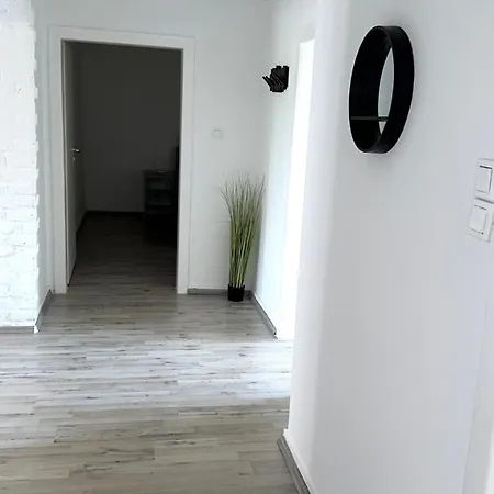 Theox No 8 - 90qm Mit 2 Schlafzimmern Und 5 Betten Duisburg